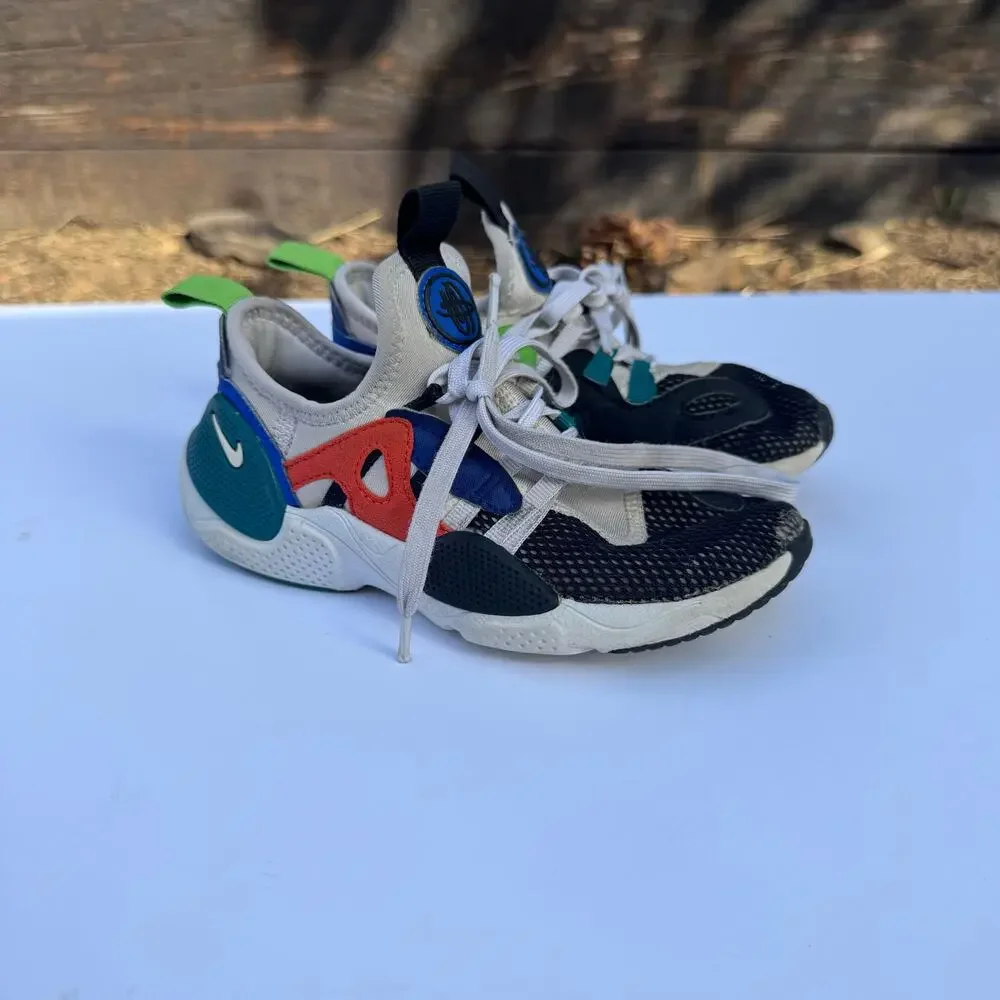 Nike Huarache Run Kids Size 12 Multicolor Athletic Sneakers